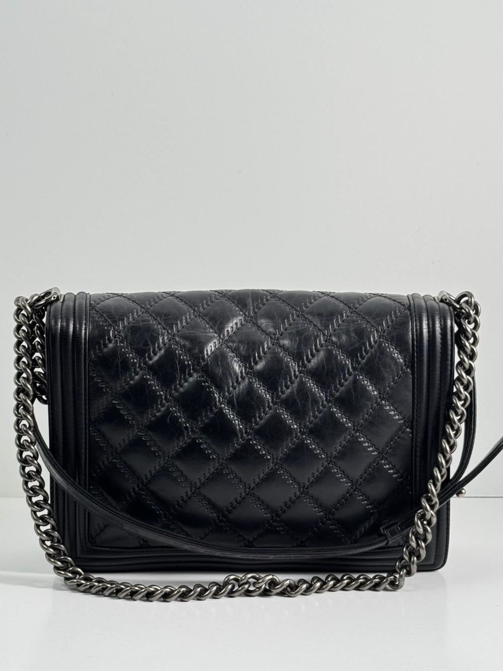 CHANEL Large Black Quilted Boy Flap Crossbody Bag (comes with Authentication) - Picture 2 of 8